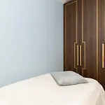 Apartment The Heart Of Old Town By Renters Prestige