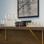 The Heart Of Old Town By Renters Prestige *