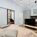 The Heart Of Old Town By Renters Prestige