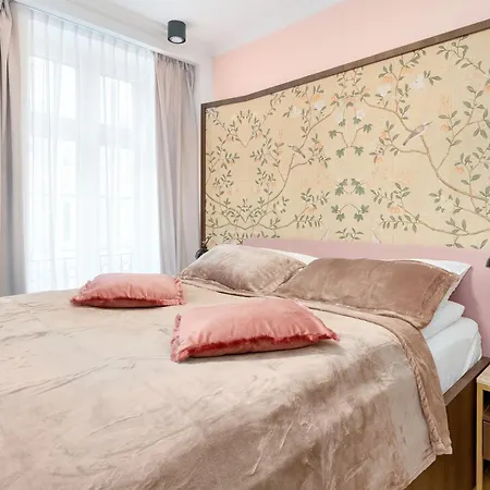 The Heart Of Old Town By Renters Prestige