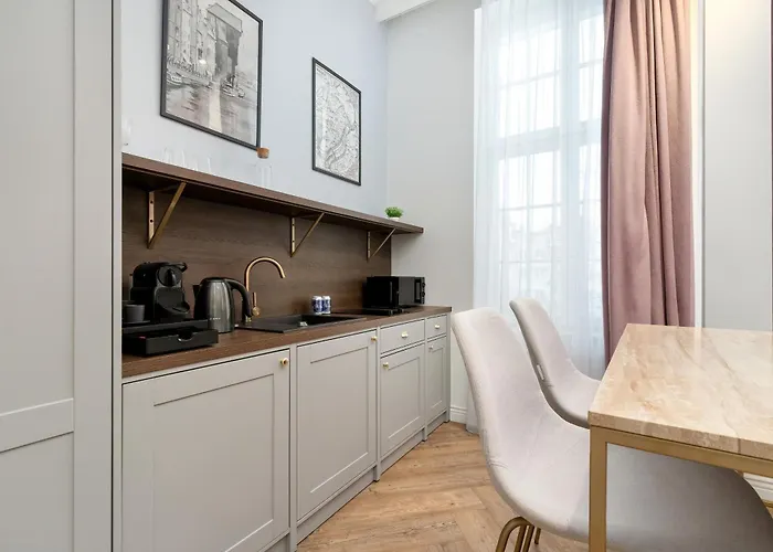 The Heart Of Old Town By Renters Prestige