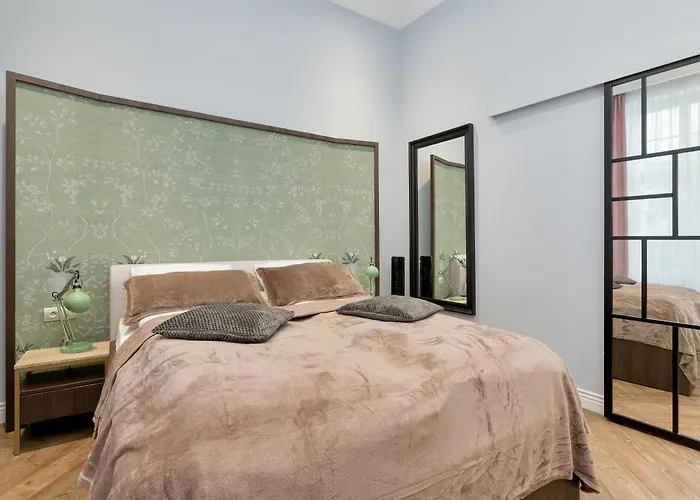 The Heart Of Old Town By Renters Prestige