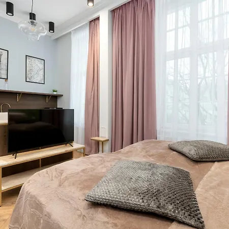The Heart Of Old Town By Renters Prestige
