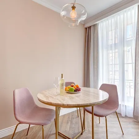 Apartment Eleganckie Apartamenty Sowa Stare Miasto By Renters Prestige Gdansk